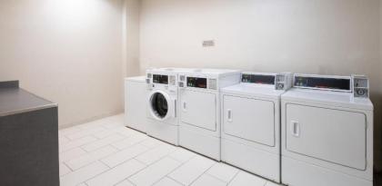 SpringHill Suites by Marriott Las Vegas Convention Center - image 11