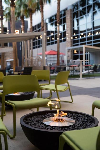 Renaissance by Marriott Las Vegas Hotel - image 18