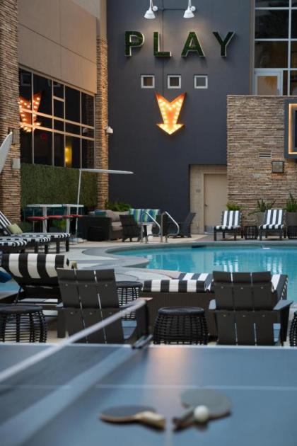 Renaissance by Marriott Las Vegas Hotel - image 6