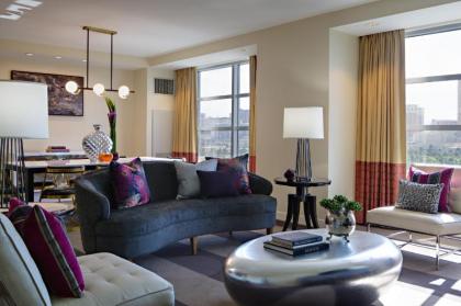 Renaissance by Marriott Las Vegas Hotel - image 7