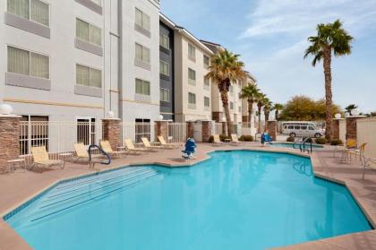 Fairfield by Marriott Inn & Suites Las Vegas Stadium Area - image 3
