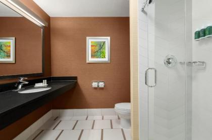 Fairfield by Marriott Inn & Suites Las Vegas Stadium Area - image 5