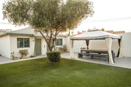 Bungalows Hostel - image 12