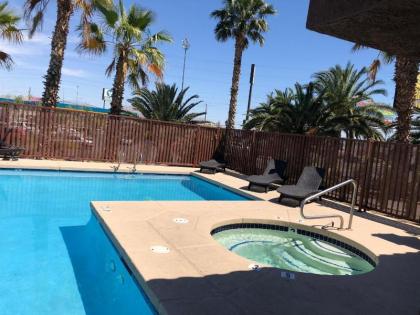 Sunrise Inn - image 3