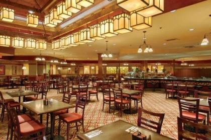 Sam's Town Hotel And Gambling Hall - image 2