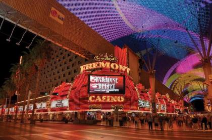 Fremont Hotel And Casino - image 11