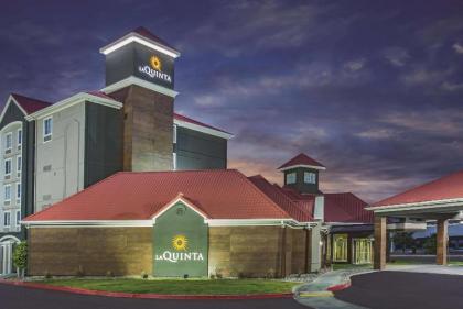 La Quinta Inn & Suites by Wyndham Las Vegas Summerlin Tech - image 2