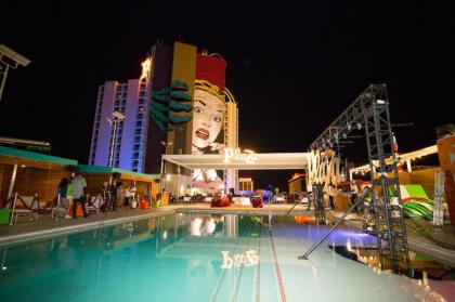 Plaza Hotel & Casino - image 12