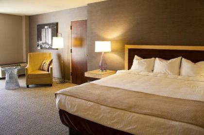 Plaza Hotel & Casino - image 5