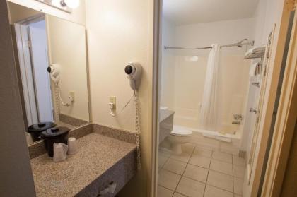 Aviation Inn - image 7