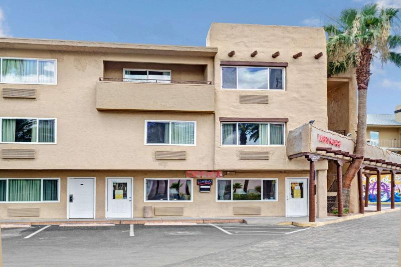 Super 8 by Wyndham Las Vegas North Strip/Fremont St. Area - main image