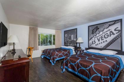 Super 8 by Wyndham Las Vegas North Strip/Fremont St. Area - image 5