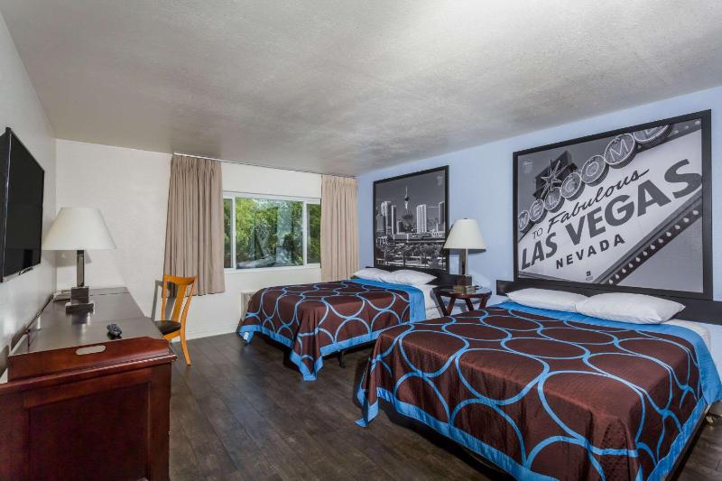 Super 8 by Wyndham Las Vegas North Strip/Fremont St. Area - image 5