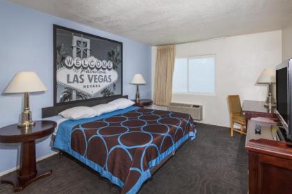 Super 8 by Wyndham Las Vegas North Strip/Fremont St. Area - image 9