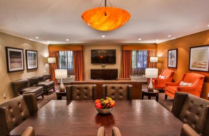 Tuscany Suites & Casino - image 17
