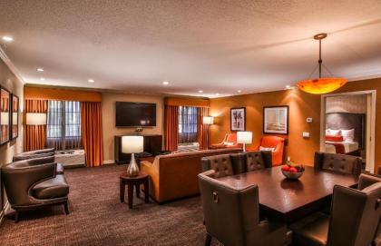 Tuscany Suites & Casino - image 18