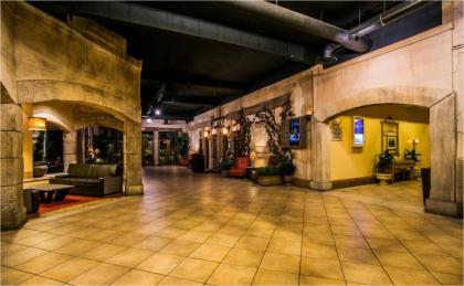 Tuscany Suites & Casino - image 6
