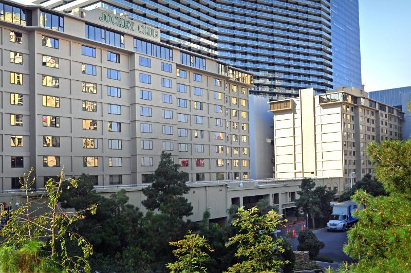 Jockey Club Suites - image 6