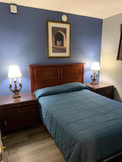City Center Motel - image 18