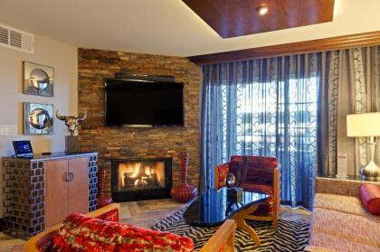 Holiday Inn Club Vacations Las Vegas - Desert Club Resort - image 2