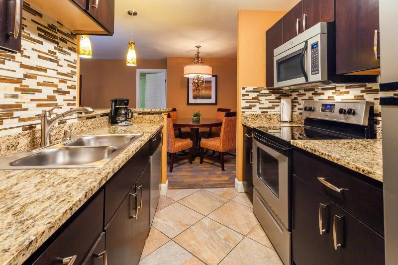 Holiday Inn Club Vacations Las Vegas - Desert Club Resort - image 6