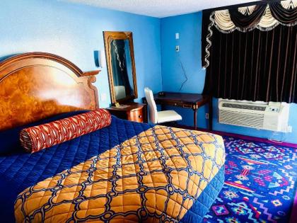 A Fisher's Inn Motel - image 14