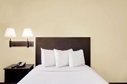 Howard Johnson by Wyndham Las Vegas near the Strip - image 10