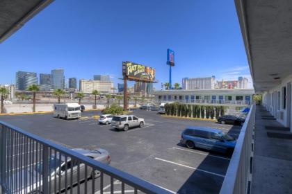 Motel 6-Las Vegas NV - I-15 - image 8