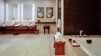 Nobu Hotel At Caesars Palace - image 14