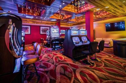 Downtown Grand Hotel & Casino - image 14