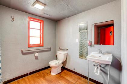 Sin City Hostel - image 14