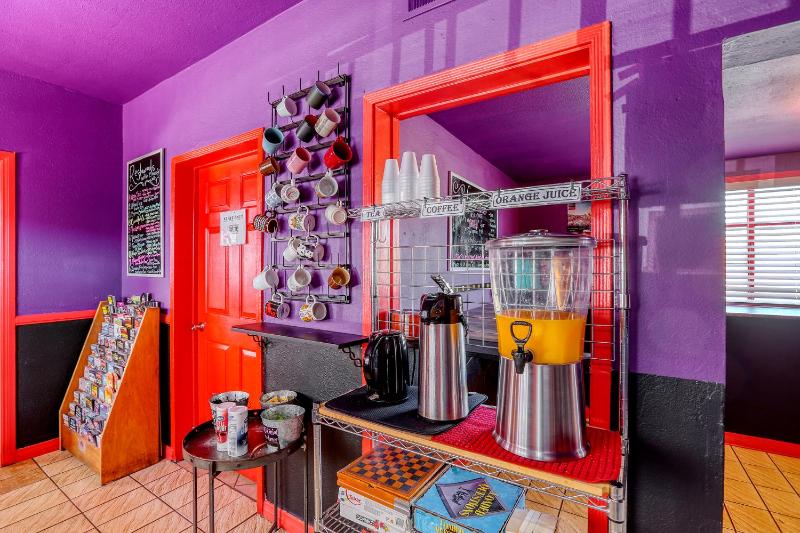 Sin City Hostel - image 2