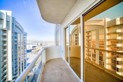 Jet Luxury at The Signature Condo Hotel - image 8