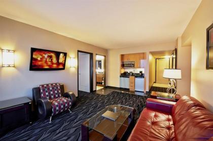 Suites at Elara Las Vegas Strip-No Resort Fees - image 7