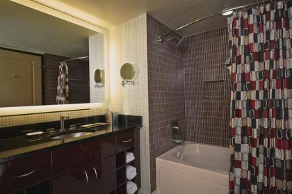 Suites at Elara Las Vegas Strip-No Resort Fees - image 9