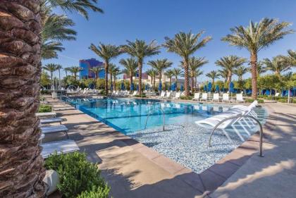 Wyndham Desert Blue - image 4
