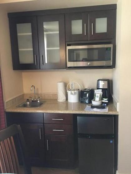 Suites at Marriott's Grand Chateau Las Vegas-No Resort Fee - image 5