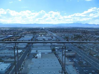 Palms Place 33rd Floor with Mountains Views - image 11