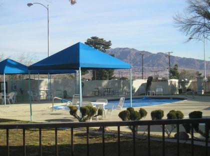 Las Vegas Camping Resort Cabin 3 - image 17