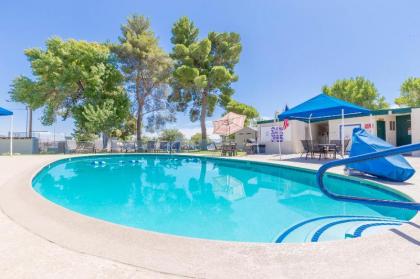 Las Vegas Camping Resort Cabin 3 - image 18