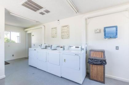Las Vegas Camping Resort Cabin 5 - image 14
