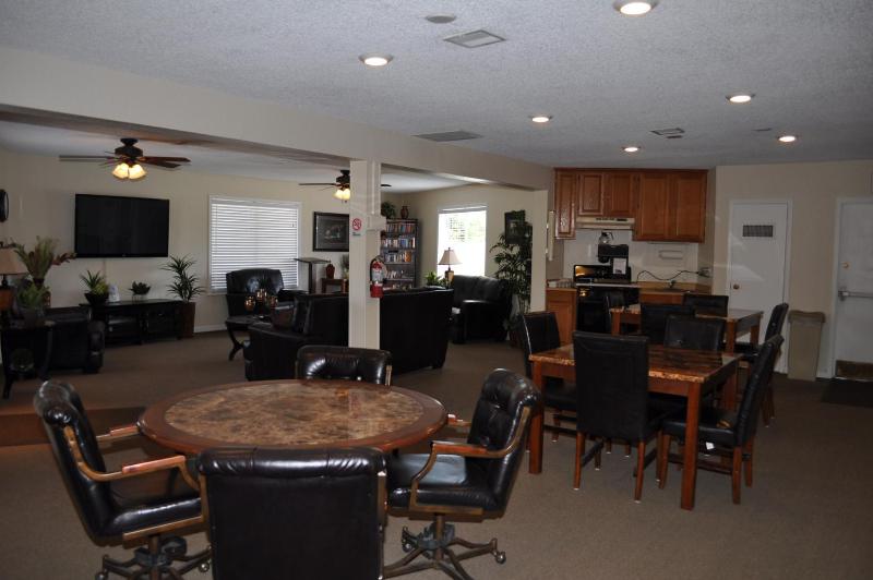 Las Vegas Camping Resort Cabin 5 - image 6