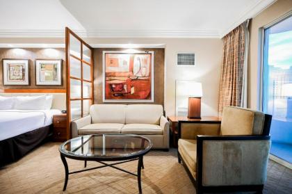 Penthouse Suite with Strip View at The Signature At MGM Grand - image 11
