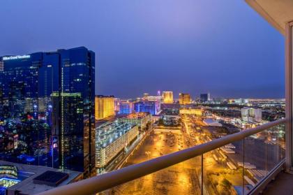 Penthouse Suite with Strip View at The Signature At MGM Grand - image 6