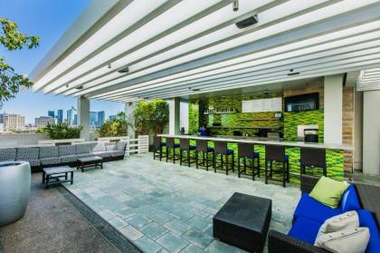 Luxury Suites at Palms Place - image 11