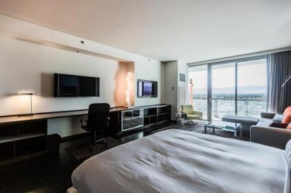 Luxury Suites at Palms Place - image 7