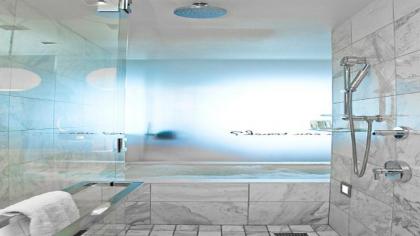 Amazing High Rise Studio with Mountains Views 21st Floor - image 6