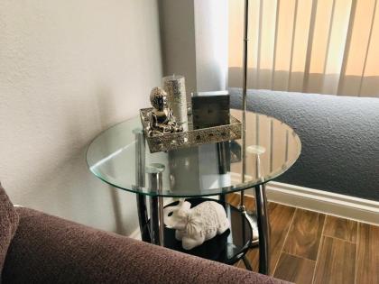 Amazing Master Suite in Shared 2/B Condo behind Convention Center - image 7