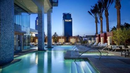 Palms Place Beautiful 51st Floor with mountain Views Nevada