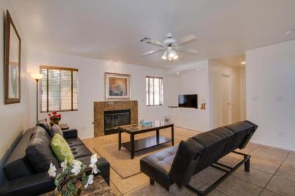 Red Rock Vacation Villa - image 4